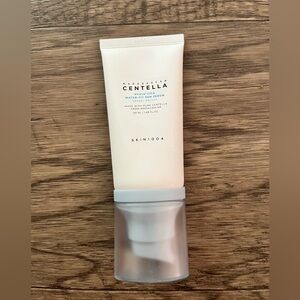 SKIN1004 Madagascar Centella Sun Serum
